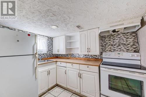 114 Erb Street W, Waterloo, ON - Indoor Photo Showing Kitchen