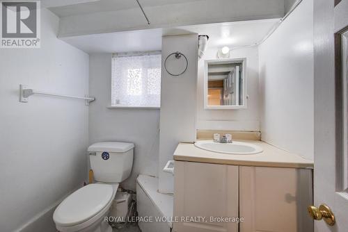 114 Erb Street W, Waterloo, ON - Indoor Photo Showing Bathroom