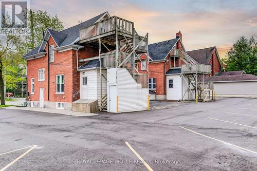 114 Erb Street W, Waterloo, ON - Outdoor With Facade