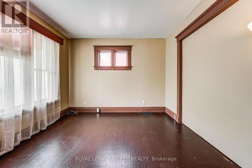 114 Erb Street W, Waterloo, ON - Indoor Photo Showing Other Room