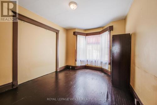 114 Erb Street W, Waterloo, ON - Indoor Photo Showing Other Room