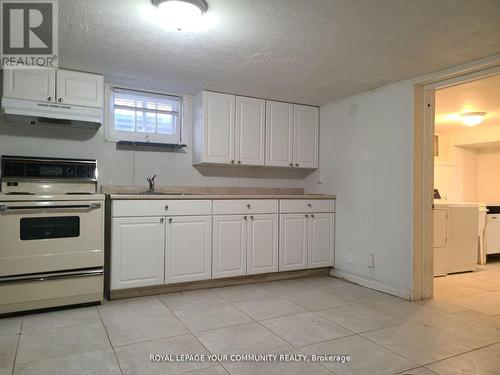 Bsmt - 197 Church Street, Bradford West Gwillimbury (Bradford), ON - Indoor Photo Showing Kitchen