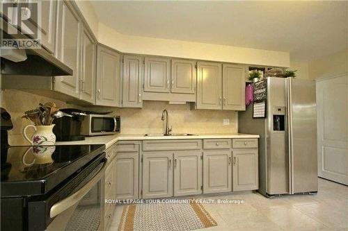 197 Church Street, Bradford West Gwillimbury (Bradford), ON - Indoor Photo Showing Kitchen