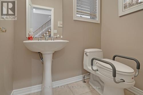 2433 Presquile Drive, Oakville (Iroquois Ridge North), ON - Indoor Photo Showing Bathroom