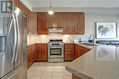 2433 Presquile Drive, Oakville, ON - Indoor Photo Showing Kitchen With Stainless Steel Kitchen With Double Sink