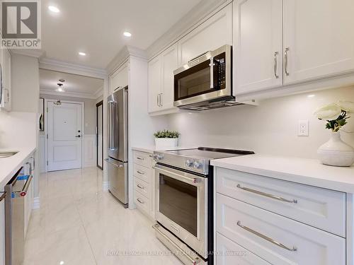 312 - 7 Townsgate Drive, Vaughan, ON - Indoor Photo Showing Kitchen With Stainless Steel Kitchen