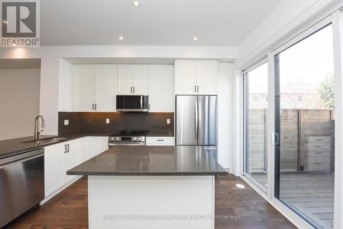 179 - 60 Lunar Crescent, Mississauga, ON - Indoor Photo Showing Kitchen