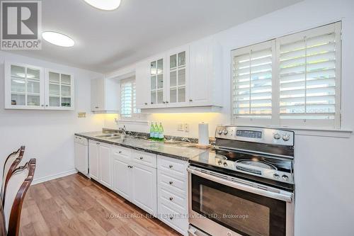 367 Yale Crescent, Oakville (Bronte West), ON - Indoor Photo Showing Kitchen With Double Sink