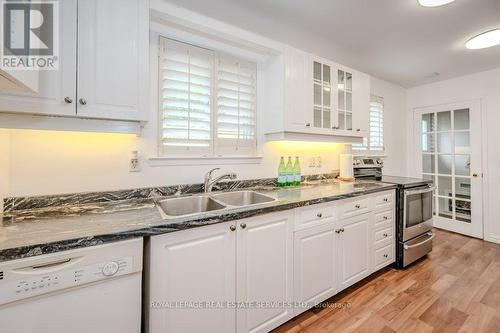 367 Yale Crescent, Oakville (Bronte West), ON - Indoor Photo Showing Kitchen With Double Sink