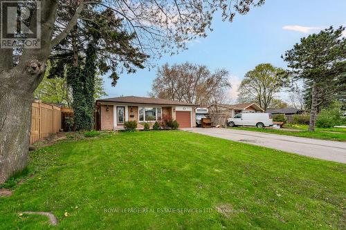 367 Yale Crescent, Oakville (Bronte West), ON - Outdoor With Facade