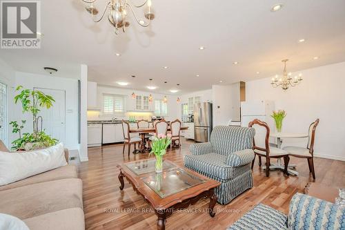 367 Yale Crescent, Oakville (Bronte West), ON - Indoor Photo Showing Living Room