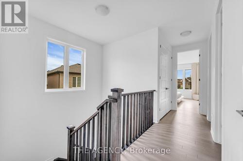 495 Violet Gate, Milton, ON - Indoor Photo Showing Other Room