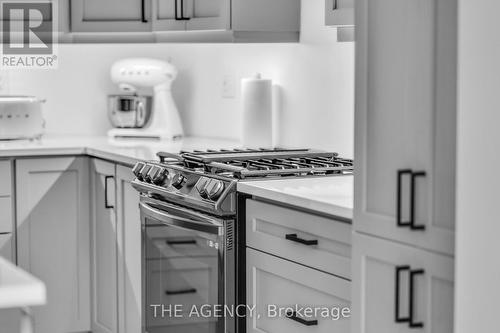 495 Violet Gate, Milton, ON - Indoor Photo Showing Kitchen