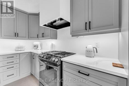 495 Violet Gate, Milton, ON - Indoor Photo Showing Kitchen