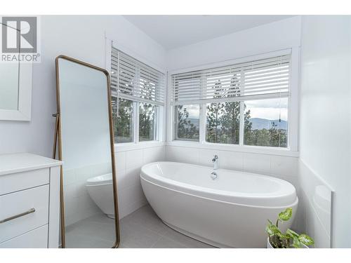 2009 Covington Crescent, West Kelowna, BC - Indoor Photo Showing Bathroom