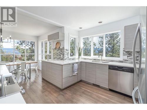 2009 Covington Crescent, West Kelowna, BC - Indoor Photo Showing Kitchen