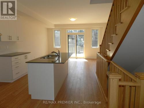 10 Cherry Hill Lane, Barrie, ON - Indoor Photo Showing Kitchen With Double Sink