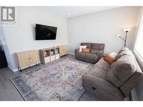 3807 Wirtl Street, Terrace, BC - Indoor Photo Showing Living Room