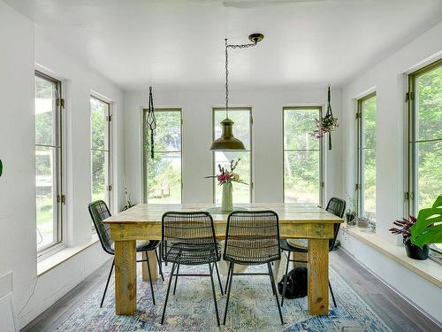 Dining room - 15 Rue Du Domaine-Després, Sainte-Marguerite-Du-Lac-Masson, QC - Indoor Photo Showing Dining Room