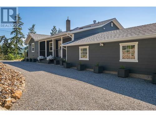 2025 Huckleberry Road, Kelowna, BC - Outdoor