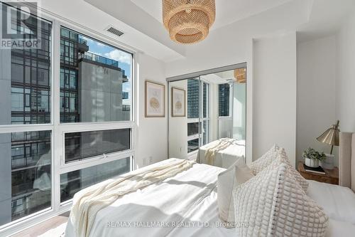 2409 - 318 Richmond Street W, Toronto (Waterfront Communities), ON - Indoor Photo Showing Bedroom