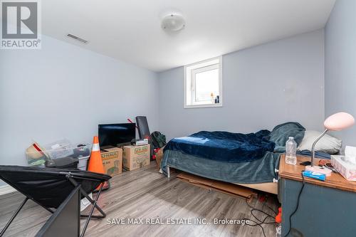 52 Broderick Avenue, Niagara Falls, ON - Indoor Photo Showing Bedroom