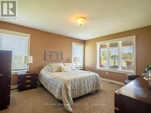 20219 Youngs Road S, Wainfleet, ON - Indoor Photo Showing Bedroom