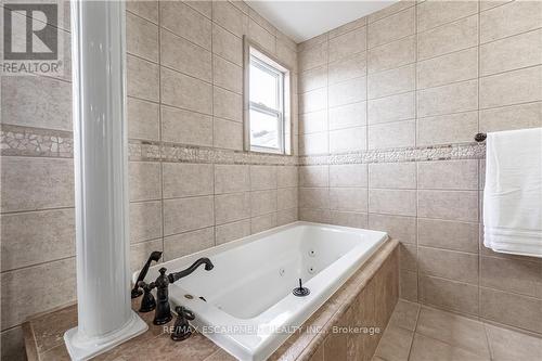 680 Rexford Drive, Hamilton (Randall), ON - Indoor Photo Showing Bathroom