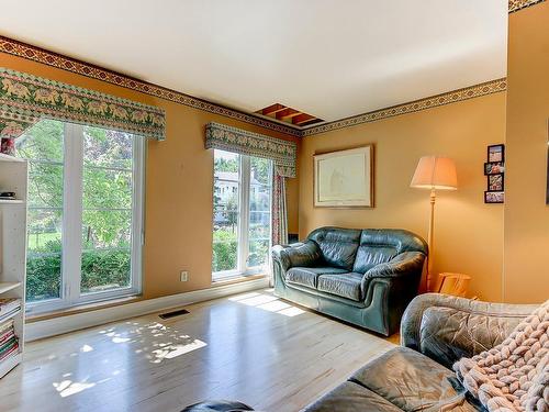 Salle familiale - 697 Rue Paul-Émile-Borduas, Mont-Saint-Hilaire, QC - Indoor Photo Showing Living Room