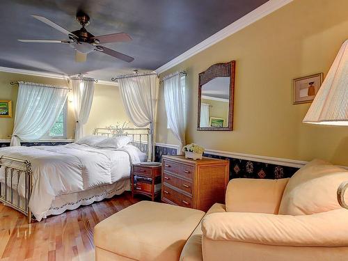 Chambre Ã Â coucher - 697 Rue Paul-Émile-Borduas, Mont-Saint-Hilaire, QC - Indoor Photo Showing Bedroom