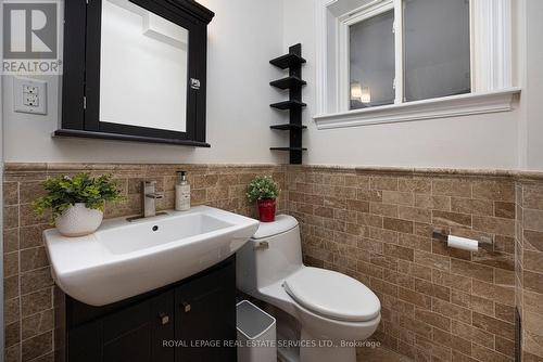 2 Markanna Drive, Toronto (Scarborough Village), ON - Indoor Photo Showing Bathroom