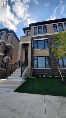 16 Cherry Hill Lane, Barrie (Painswick South), ON - Outdoor With Facade