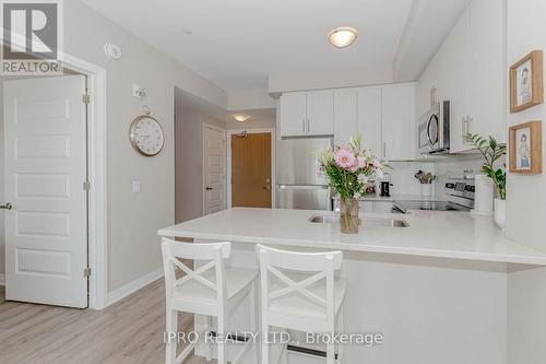 318 - 128 Grovewood Common, Oakville, ON - Indoor