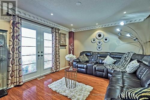 20 Webbford Street, Ajax, ON - Indoor Photo Showing Living Room