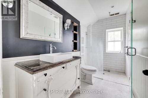 204 Barden Street, Guelph/Eramosa (Eden Mills), ON - Indoor Photo Showing Bathroom