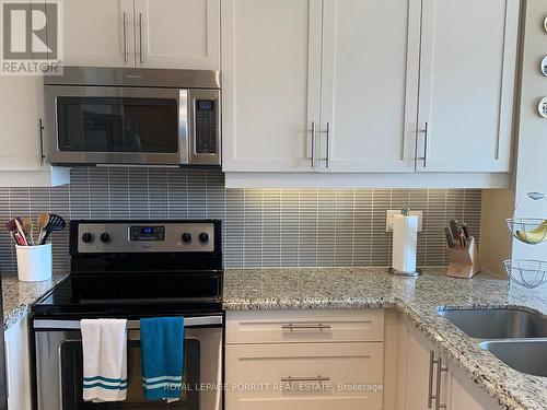 915 - 1185 The Queensway Way, Toronto (Islington-City Centre West), ON - Indoor Photo Showing Kitchen With Double Sink With Upgraded Kitchen