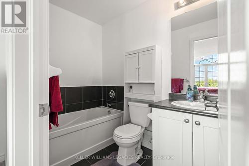 929 Cook Crescent, Shelburne, ON - Indoor Photo Showing Bathroom