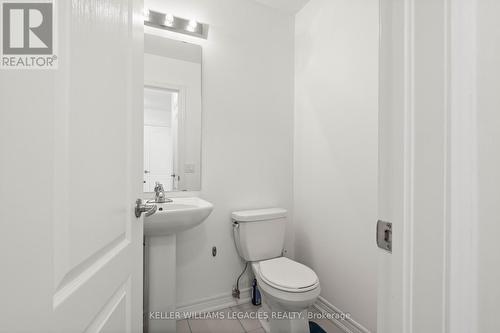 929 Cook Crescent, Shelburne, ON - Indoor Photo Showing Bathroom