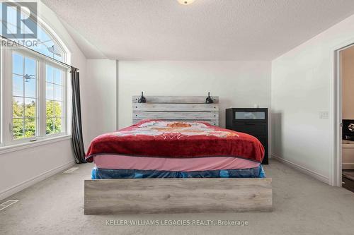 929 Cook Crescent, Shelburne, ON - Indoor Photo Showing Bedroom