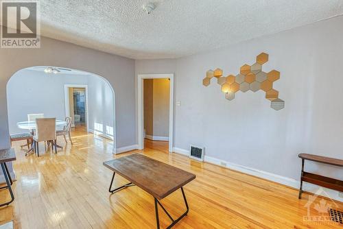 448 Holland Avenue, Ottawa, ON - Indoor