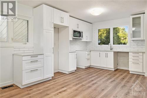 2180 Audrey Avenue, Ottawa, ON - Indoor Photo Showing Kitchen