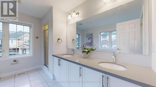 3440 Eternity Way, Oakville, ON - Indoor Photo Showing Bathroom