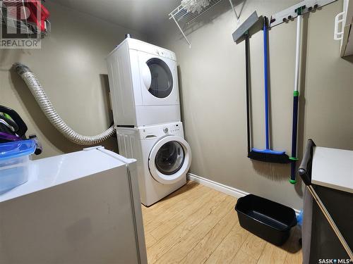 1116 Coteau Avenue, Weyburn, SK - Indoor Photo Showing Laundry Room