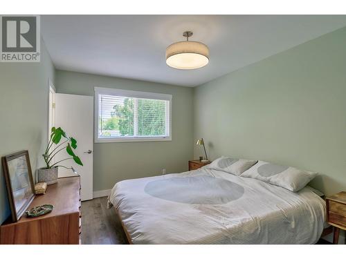 1333 Flemish Street, Kelowna, BC - Indoor Photo Showing Bedroom