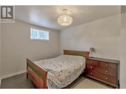 1333 Flemish Street, Kelowna, BC - Indoor Photo Showing Bedroom