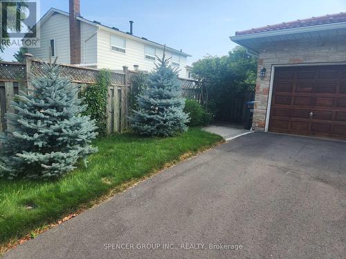 1856 Briarcrook Crescent, Mississauga, ON - Outdoor