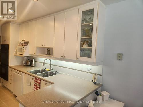 1856 Briarcrook Crescent, Mississauga (Applewood), ON - Indoor Photo Showing Kitchen With Double Sink