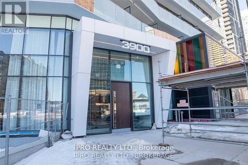 1009 - 3900 Confederation Parkway, Mississauga, ON - Outdoor