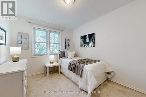 8 - 1951 Rathburn Road E, Mississauga, ON - Indoor Photo Showing Bedroom