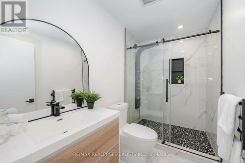 245 Mill Road, Toronto (Markland Wood), ON - Indoor Photo Showing Bathroom